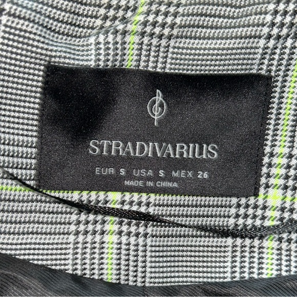 BEAUTIFUL GREEN BLAZER - Picture 2 of 3